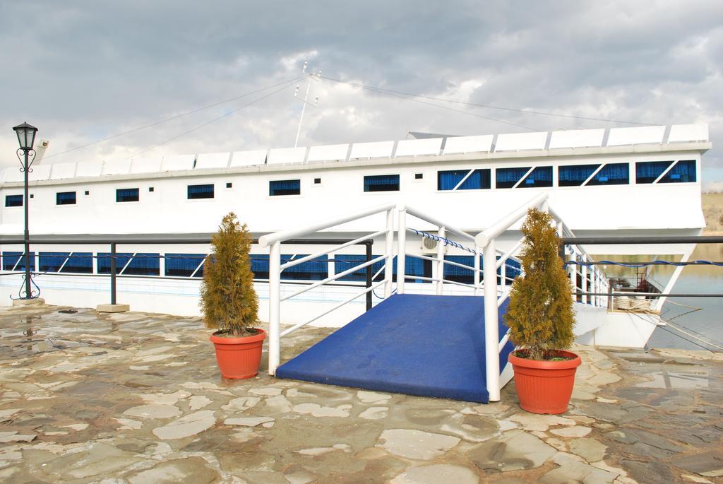 Hotel Brod Panini Veles Ngoại thất bức ảnh